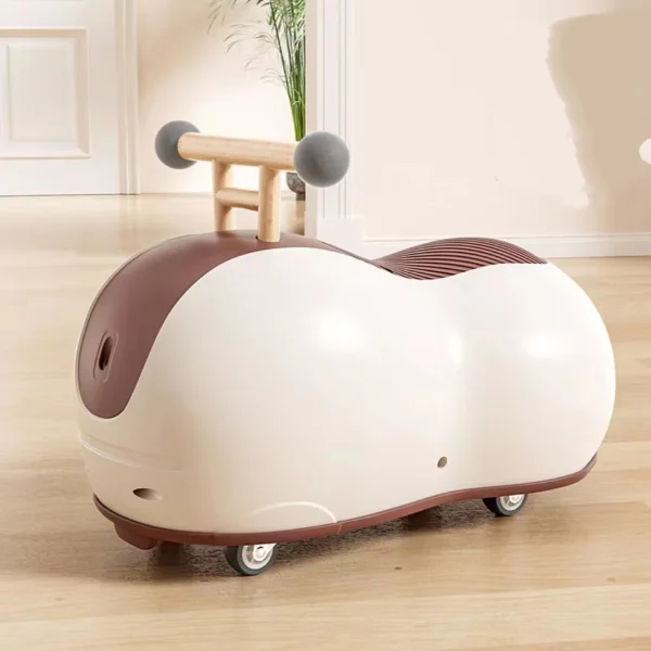 2023 new peanut style children bright and flexible 4 wheels balance bike Mini toys for kids